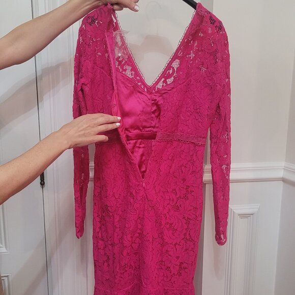 NEW Lace Midi Dress. Fuchsia. Size 2. - Picture 13 of 16